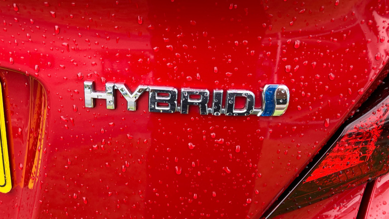 Toyota C-HR 1.8 Hybrid Design 5dr CVT Hybrid Hatchback